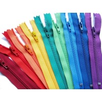 No3 CLOSE END NYLON ZIPPER 45 cm